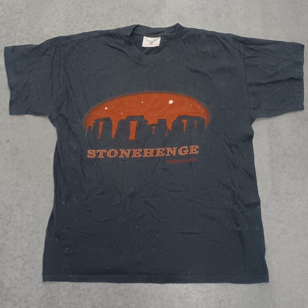 Vintage UK - Stonehenge - Millennium 2000 Black Souvenir Tee - Mens XL T-Shirt